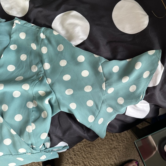 Lovely polka dot dress - Picture 2 of 3